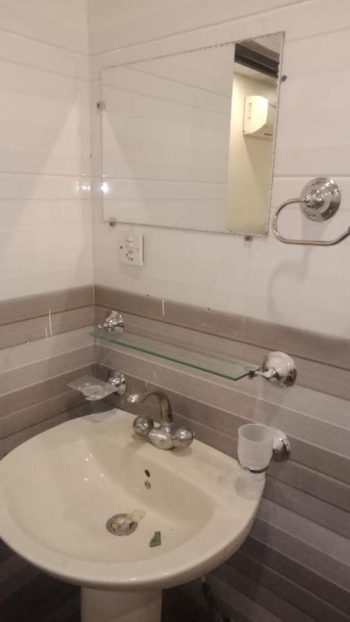 Elet Business Hotel カラチ エクステリア 写真